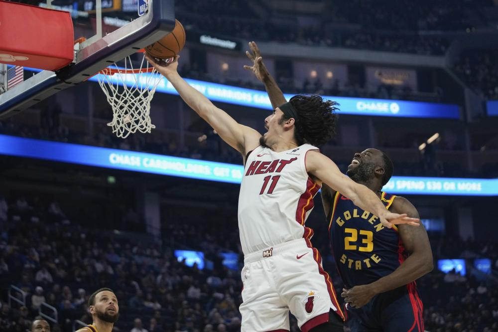 洲赛场上立 洲赛场上立